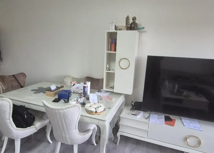 Shahin App Apartamento